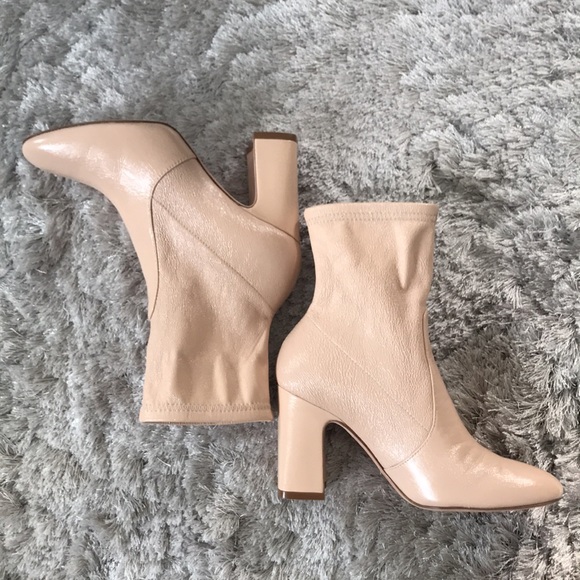 🆕 Stuart Weitzman Booties - Picture 2 of 9